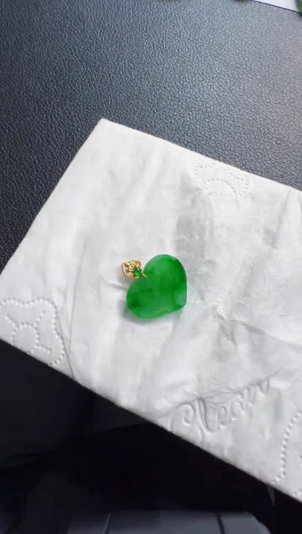 吊坠(不含链)18K金镶嵌翡翠520