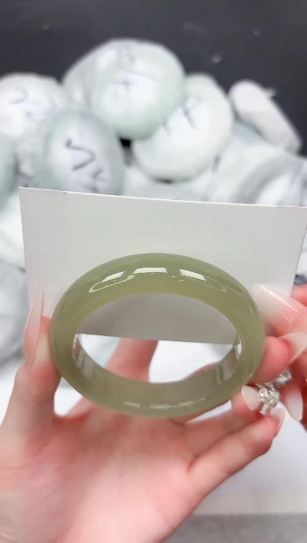 未镶嵌手镯石英质玉309-56.2