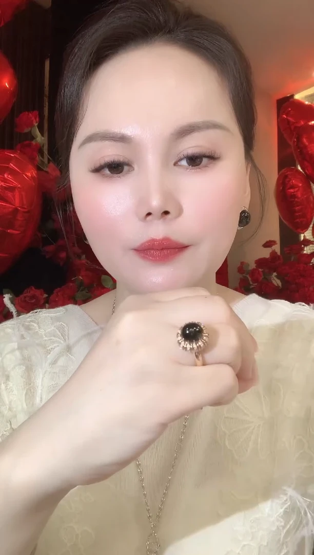 18K金镶嵌戒指翡翠A65