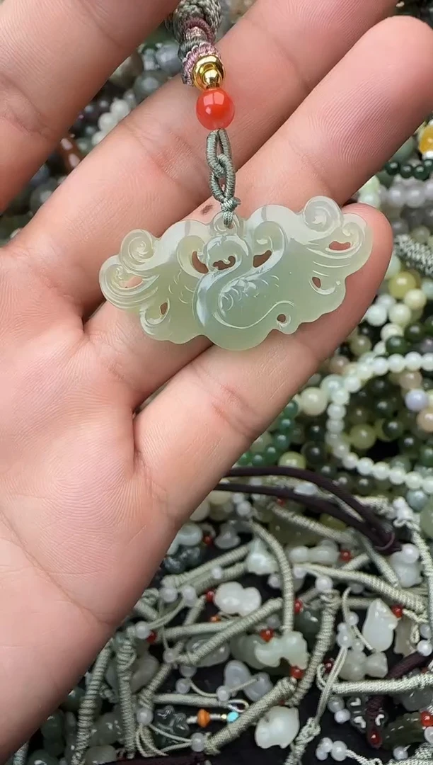 颈饰未镶嵌和田玉拍一发一