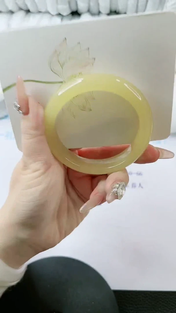 【闪购商品】石英质玉手镯未镶嵌多样性发货L63