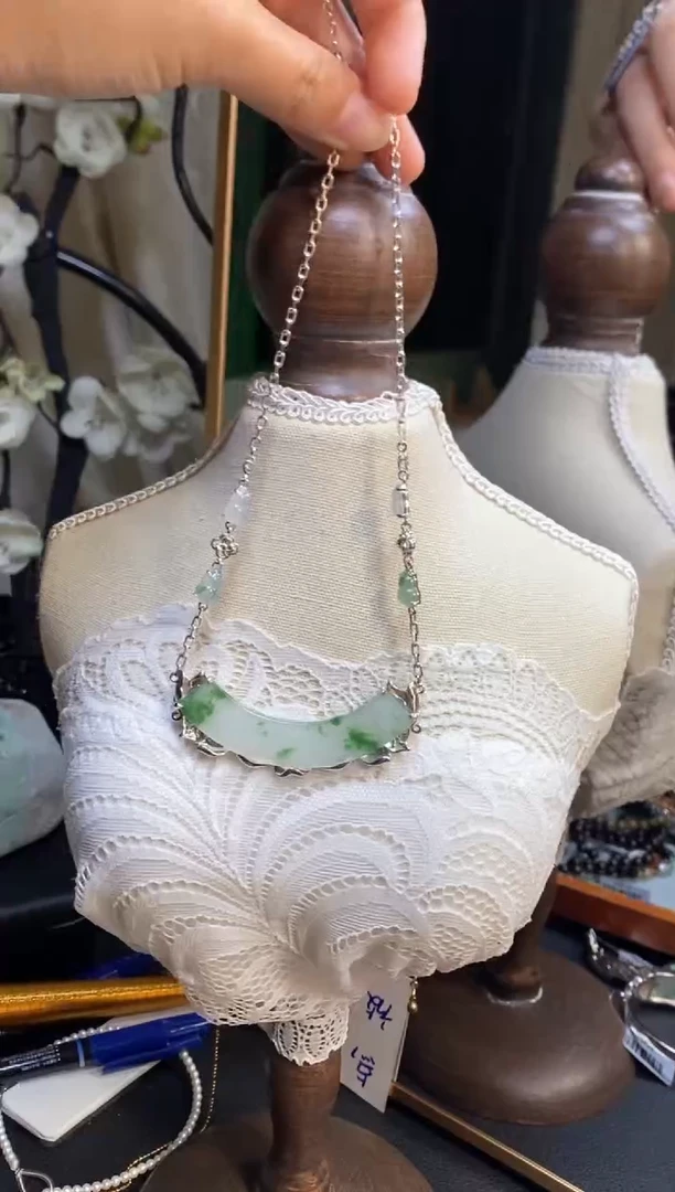颈饰银S925镶嵌翡翠净货16727