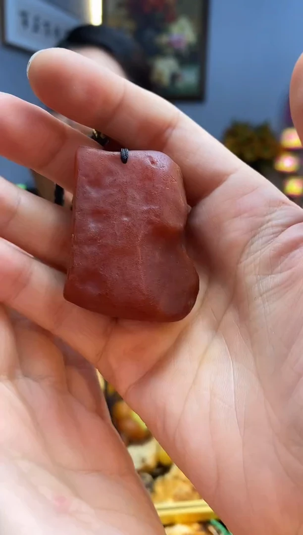 未镶嵌颈饰琥珀吊坠