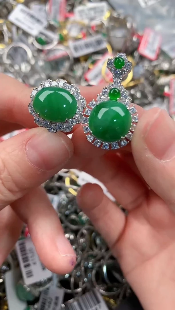 银S925镶嵌戒指翡翠444              3