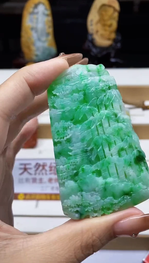 颈饰未镶嵌翡翠翡翠A货