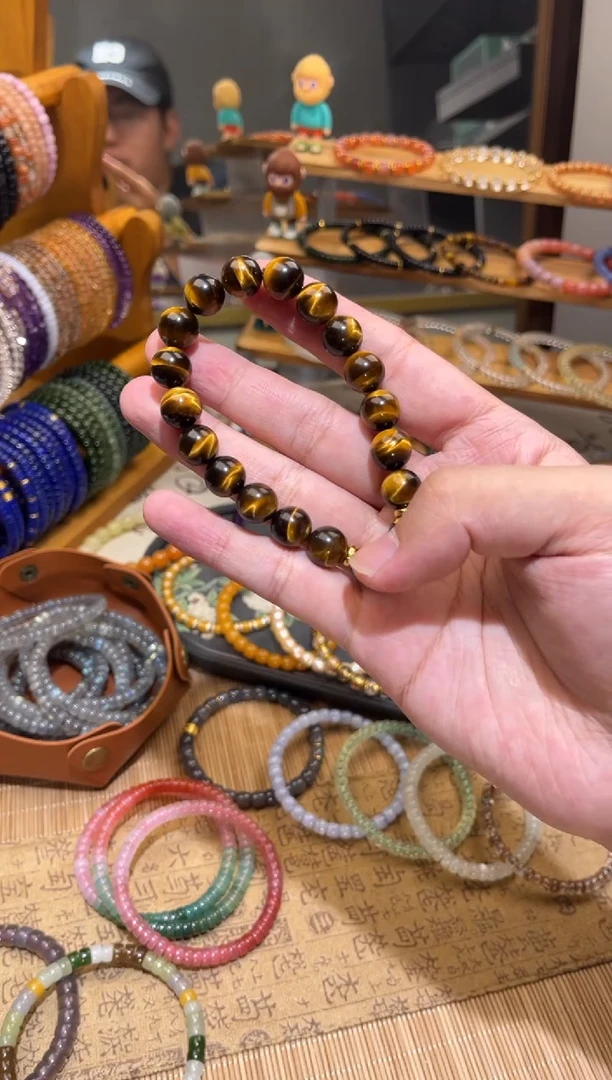 石英岩玉手绳未镶嵌圆珠黄虎（拍2个数量才发货）