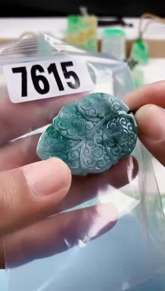 【闪购商品】翡翠挂件未镶嵌天然翡翠吊坠挂件