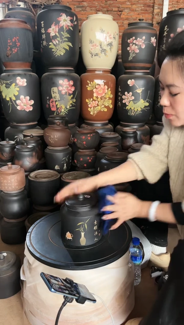 【闪购商品】壶瑕疵茶叶罐 小蛮腰彩填  273