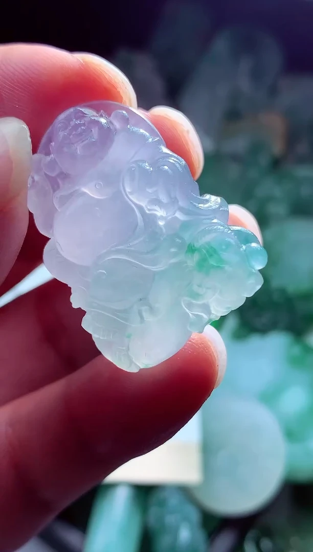 未镶嵌定制翡翠旺***?翡翠毛货定制