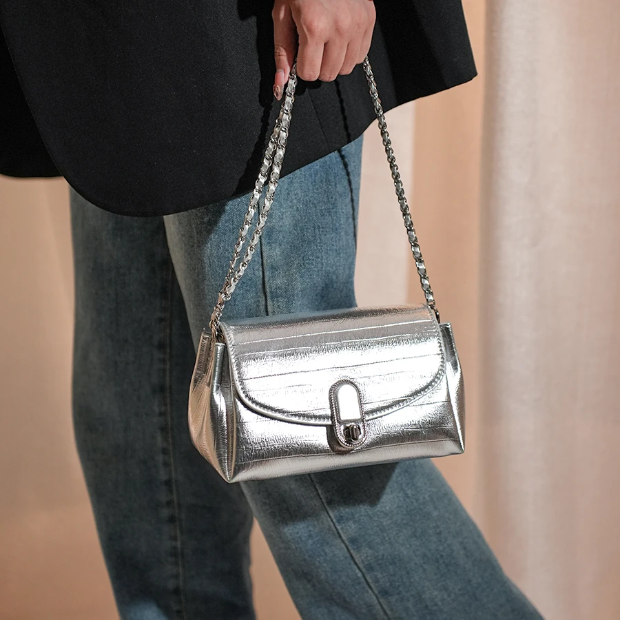 银色链条包女斜跨2025新款潮轻奢高级感小众单肩通勤女士小方包
