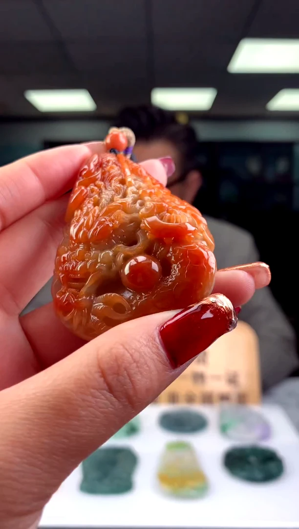 【闪购商品】定制翡翠未镶嵌天然A货翡翠挂件（拍一发一）