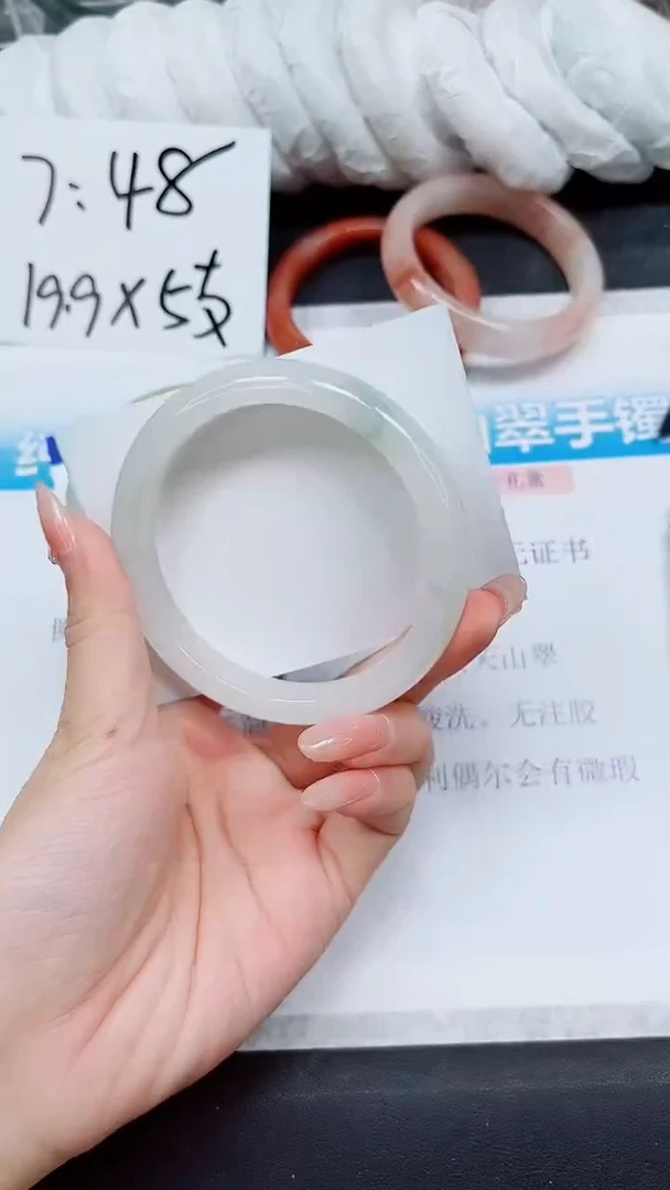 【闪购商品】石英质玉手镯未镶嵌A128-64*65