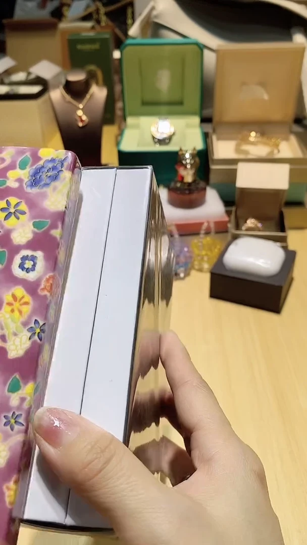 【闪购商品】瓷片锅碗瓢盆一件不剩whg