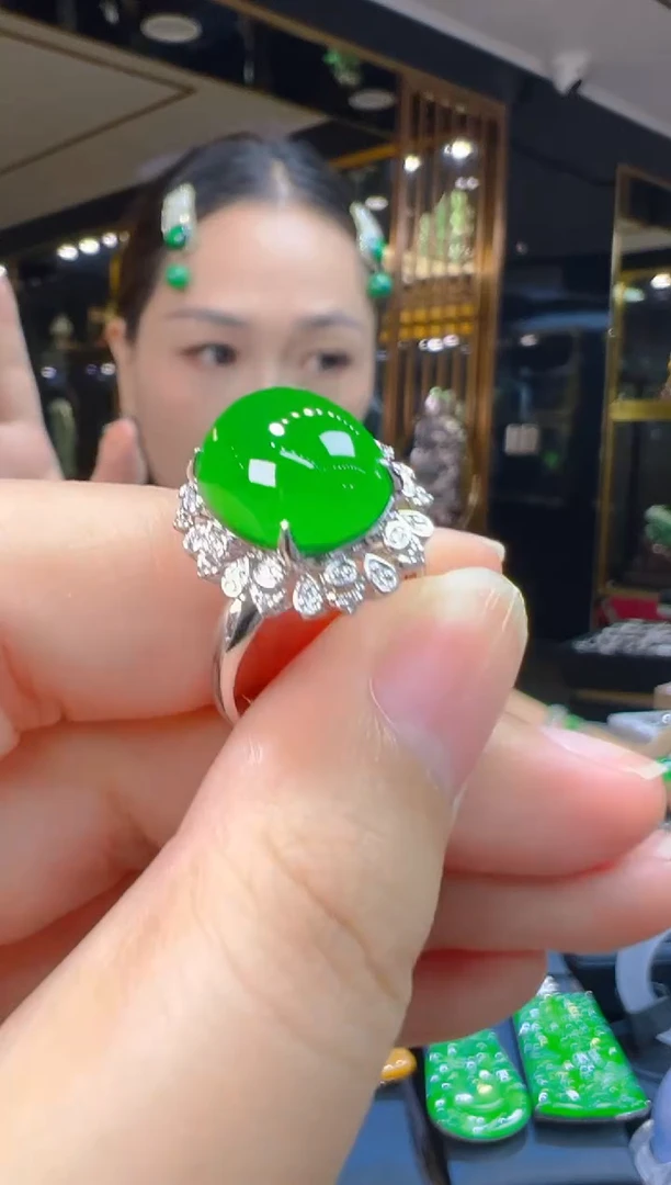 18K金镶嵌戒指翡翠014