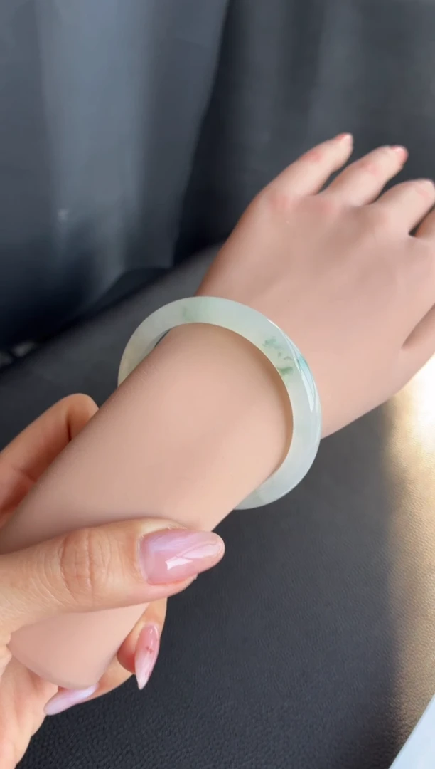 未镶嵌手镯翡翠28号52.9*8.8*7.2正圈