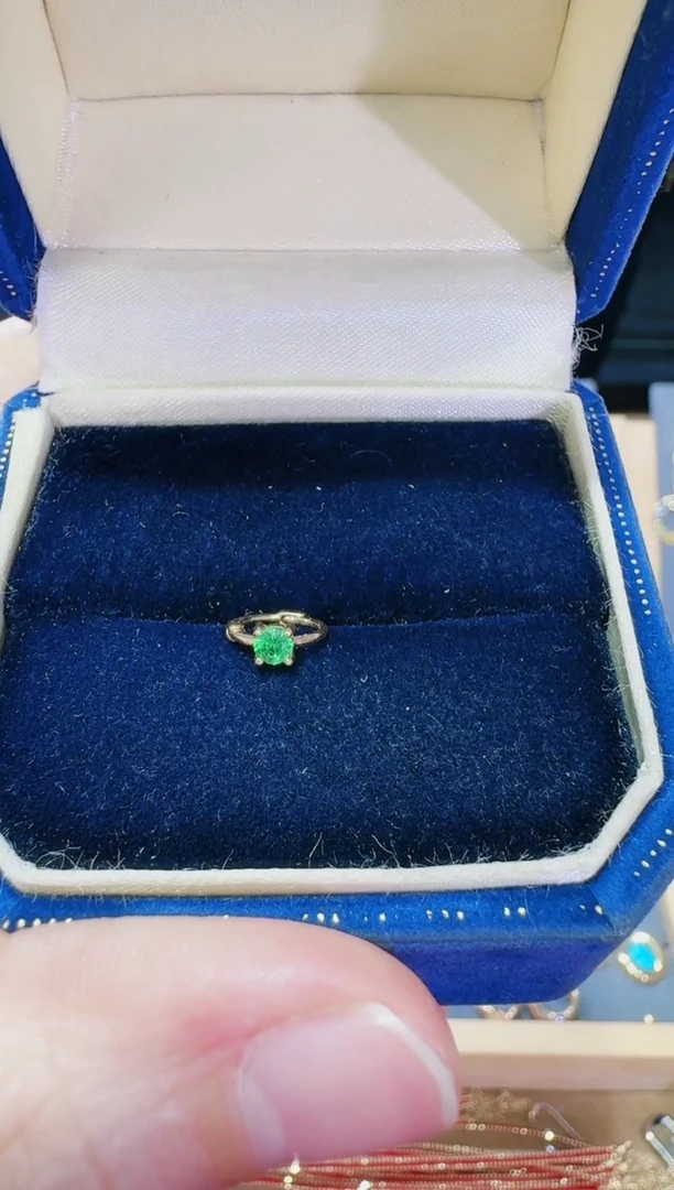 【闪购商品】石榴石（沙弗莱）耳扣18K金镶嵌沙弗莱宝石耳扣单只