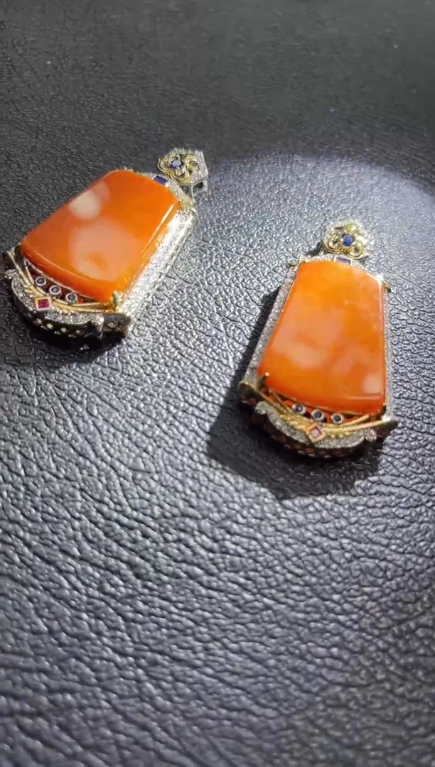 【闪购商品】翡翠颈饰未镶嵌1018593370烧红