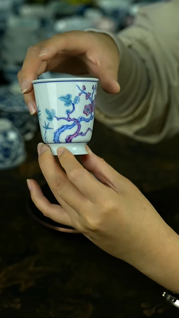 茶具还挺美，蹲下看看！
