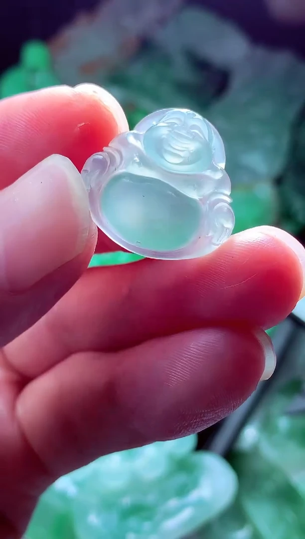 未镶嵌定制翡翠八****?翡翠毛货定制