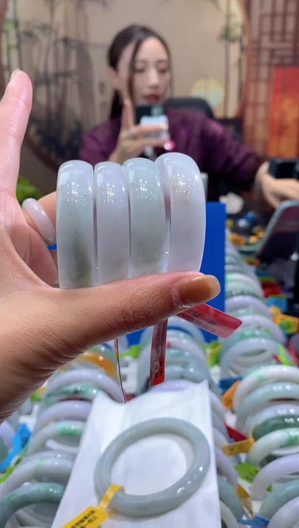 未镶嵌手镯翡翠0200077021 多样性发货/