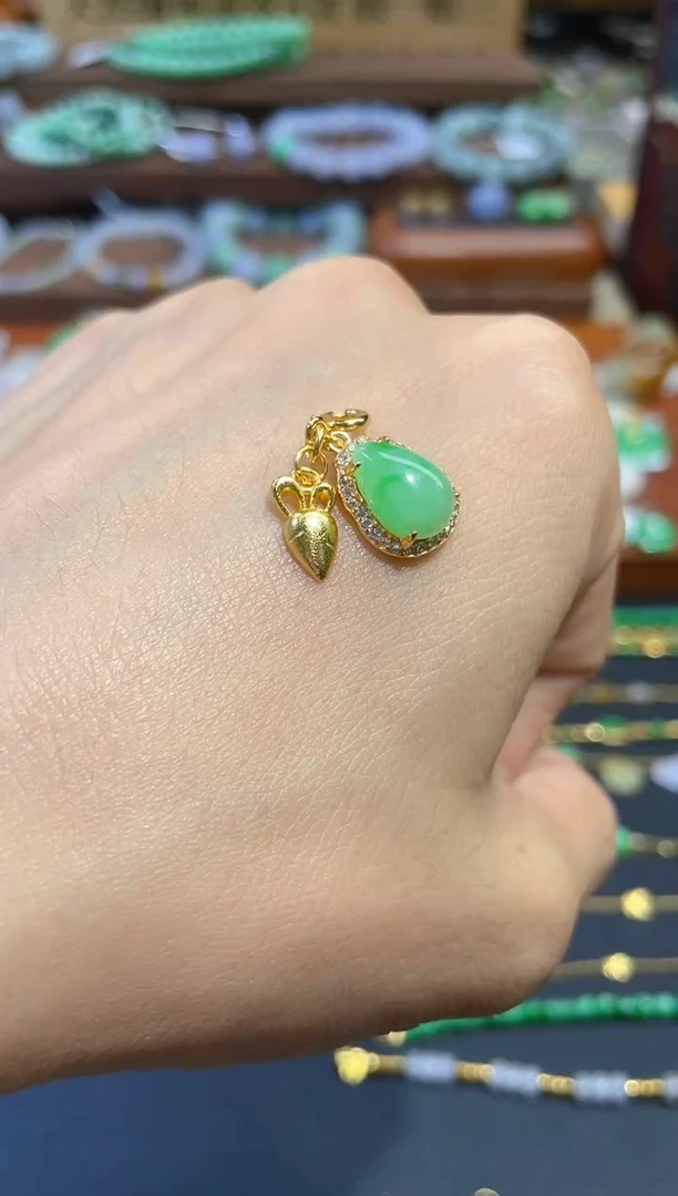 颈饰未镶嵌翡翠水滴 百元以下不出证