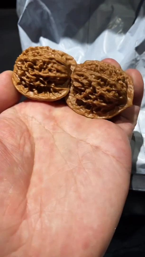 把件文玩核桃哥们福利【盘龙纹】以打底红油皮质#420987