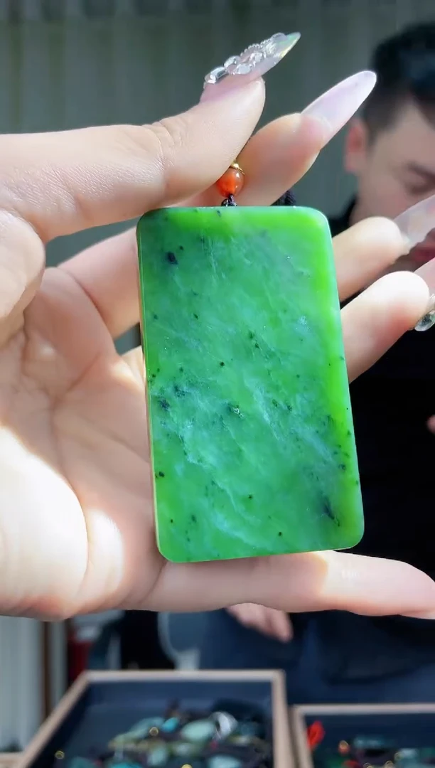 【闪购商品】和田玉挂件未镶嵌拍一发一，多样性发货！