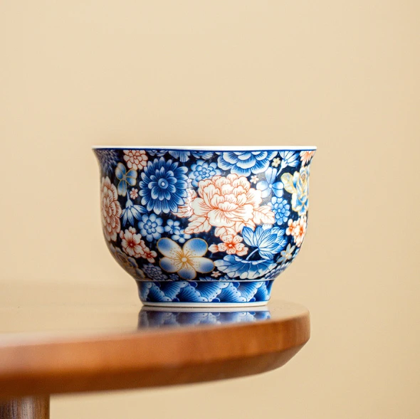 汝窑万花掐丝金牡丹大号主人杯