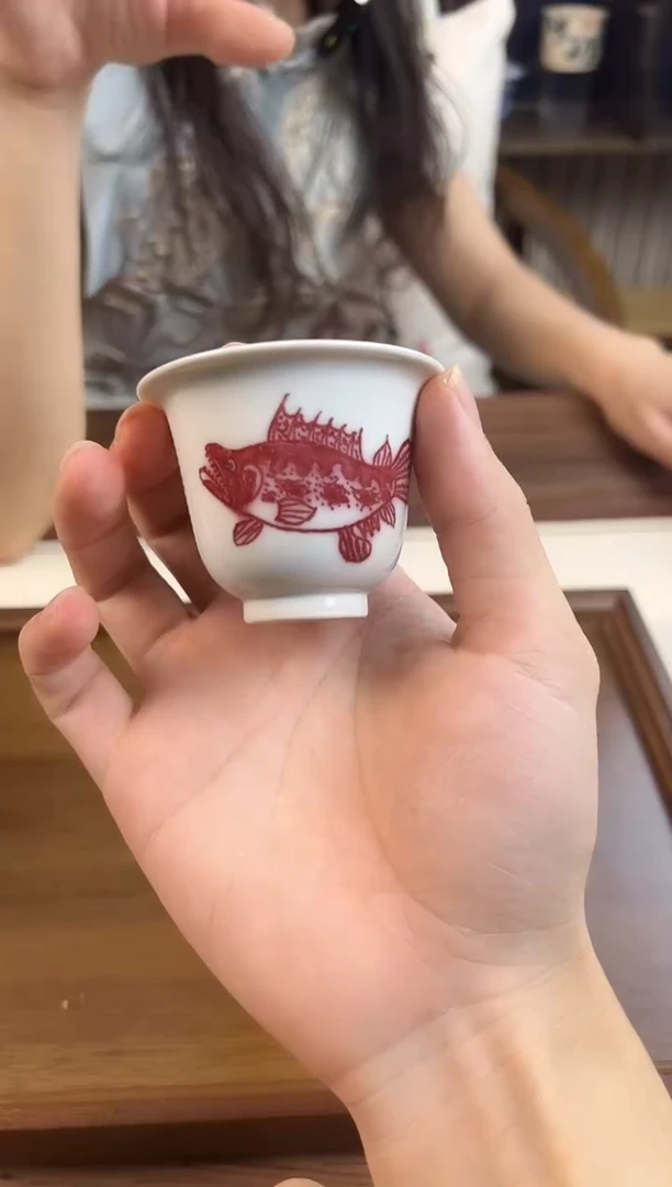 问青坊 纯手工手绘釉里红鱼纹柴窑铃铛杯