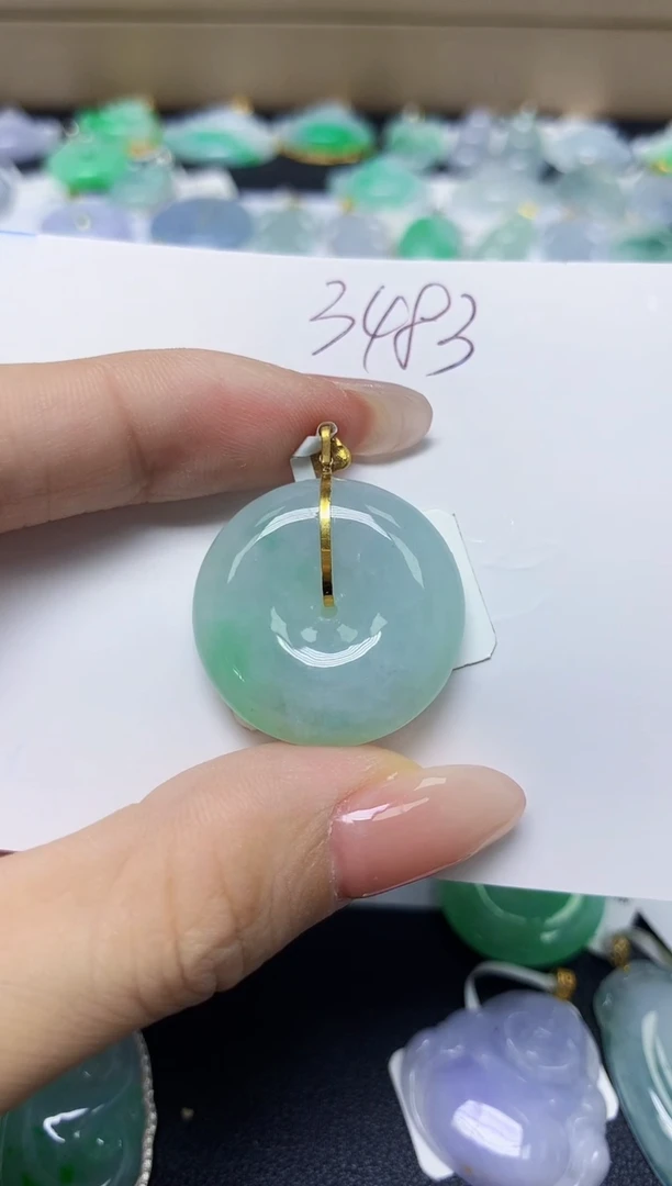 翡翠18K金镶嵌颈饰 天然缅甸翡翠A货