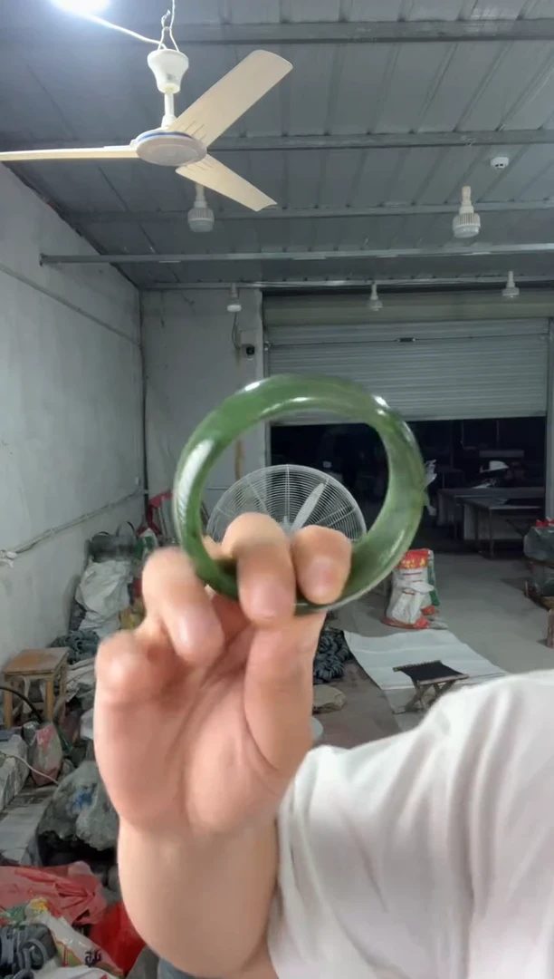 和田玉手镯未镶嵌碧玉手镯圈口60