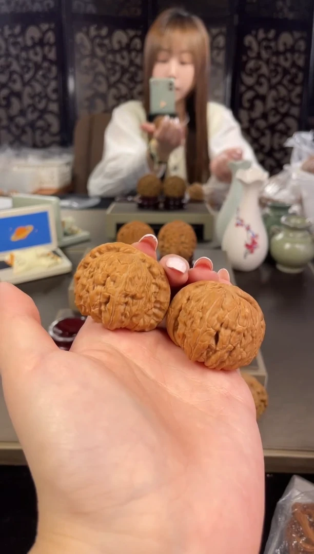 【闪购商品】文玩核桃把件白狮子43尺-13