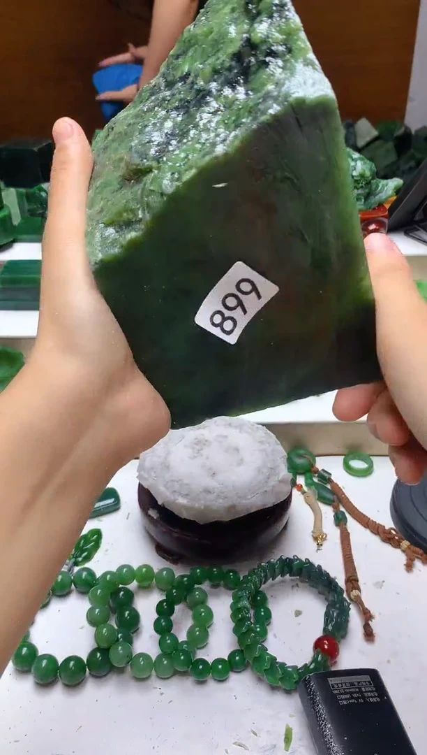 未镶嵌和田玉（碧玉）珠宝半成品0
