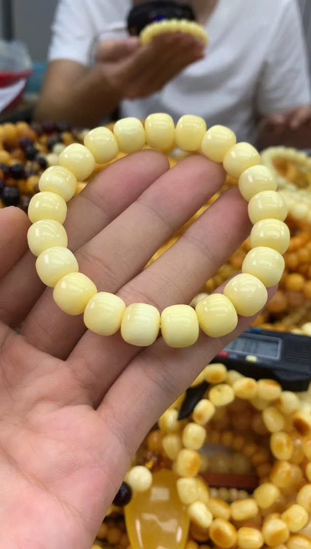 裸石蜜蜡未镶嵌手串