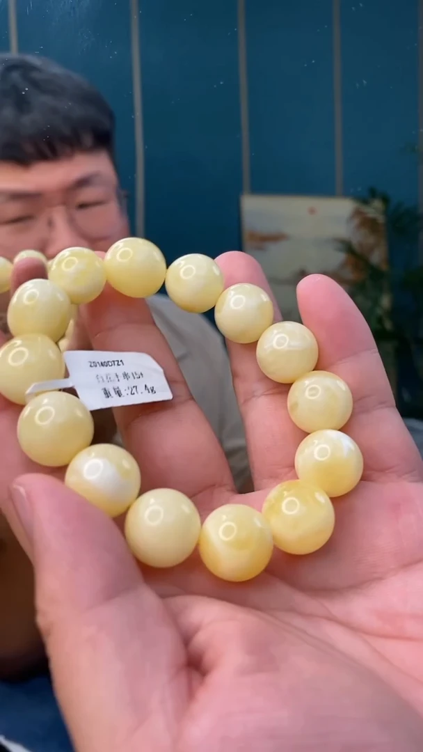 裸石琥珀未镶嵌1/2多样性发其一96