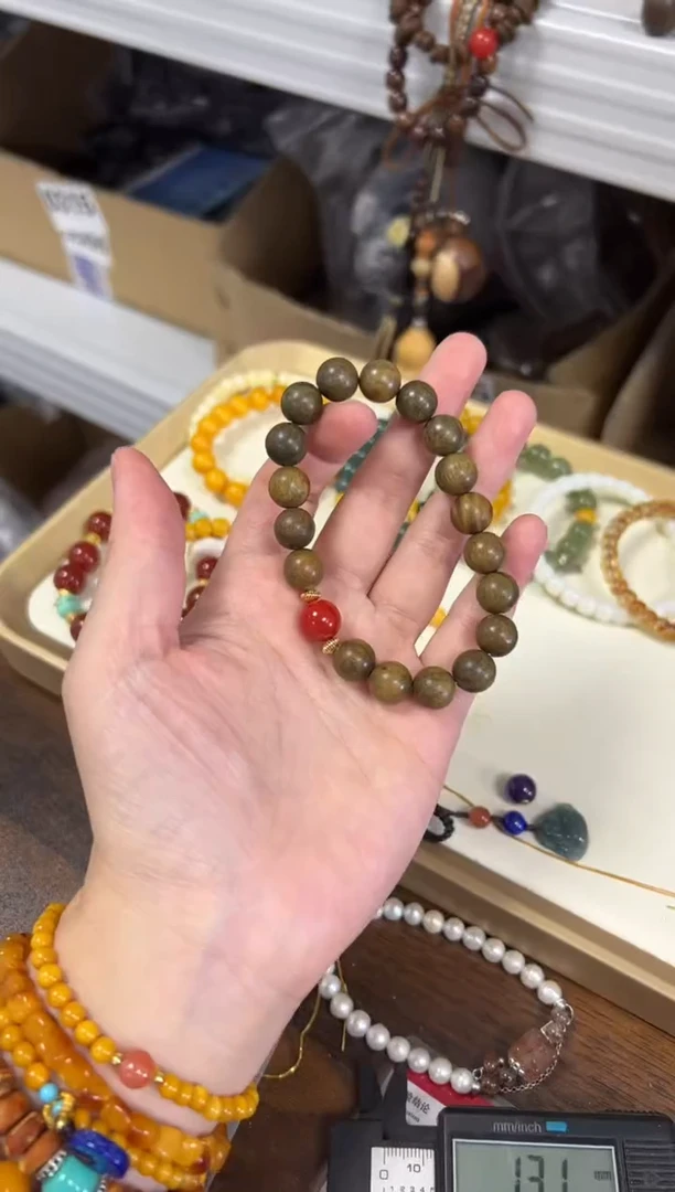 未镶嵌维腊木（绿檀）吊坠绿檀木柿子红玛瑙手串[0810]