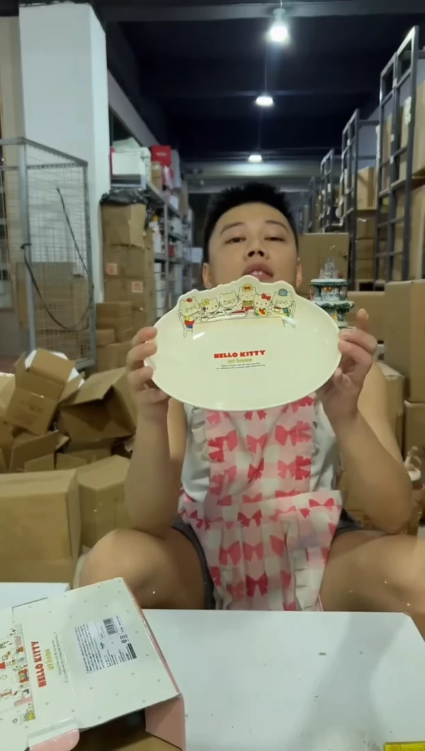 瓷片原盒kt猫一家人餐盘