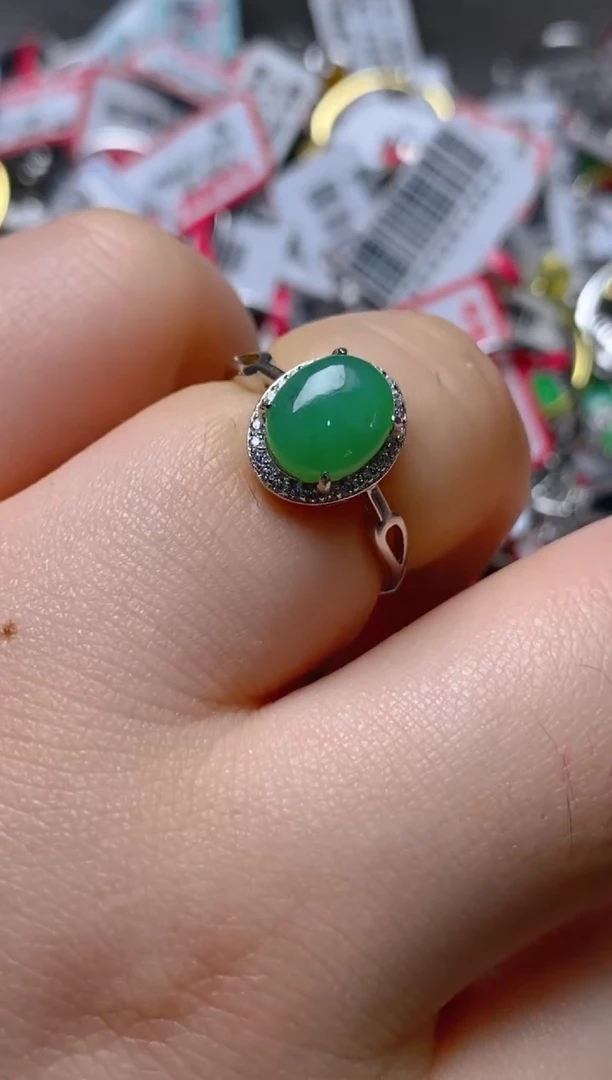 银S925镶嵌戒指翡翠百内无证书