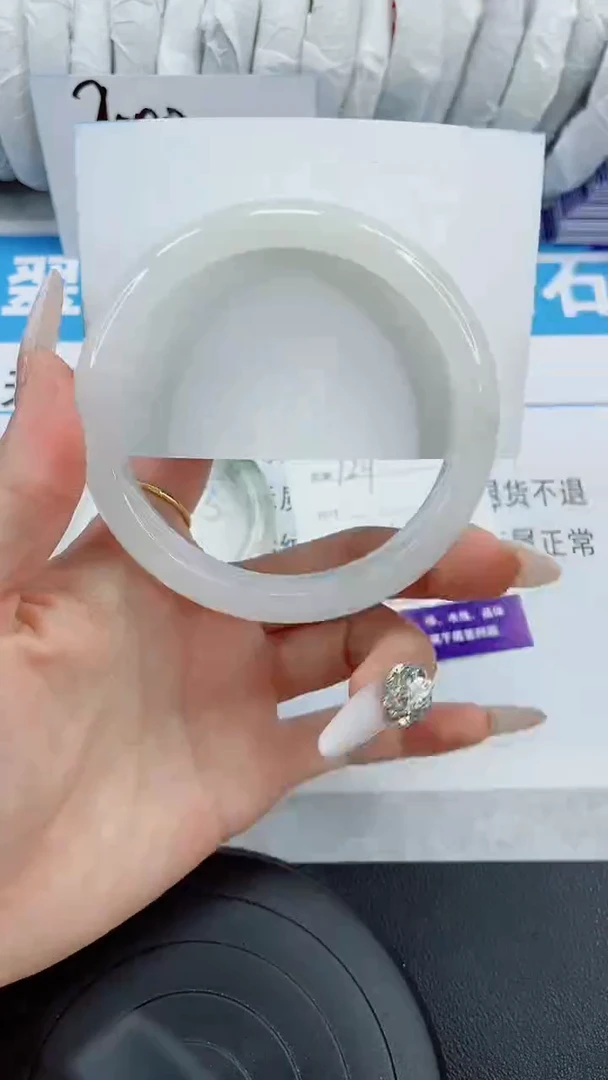 未镶嵌手镯石英质玉124-64/65