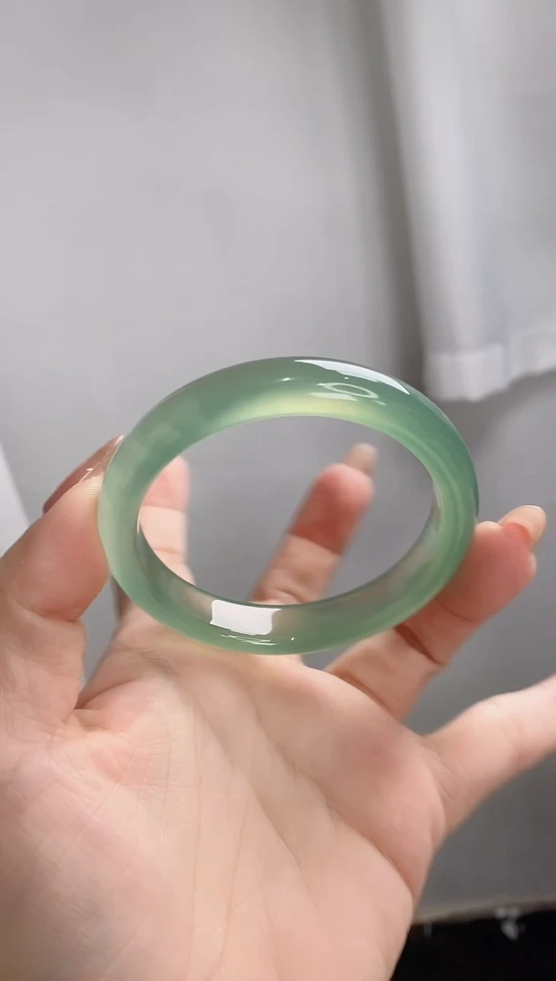 玛瑙/玉髓手镯未镶嵌57圈