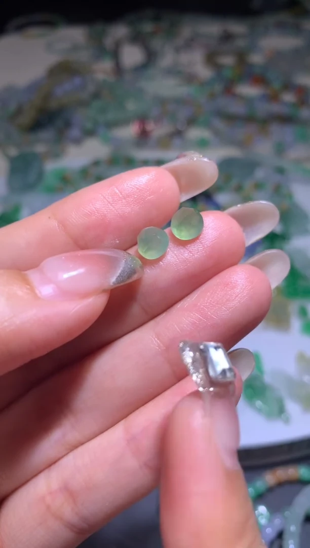 未镶嵌定制翡翠毛货