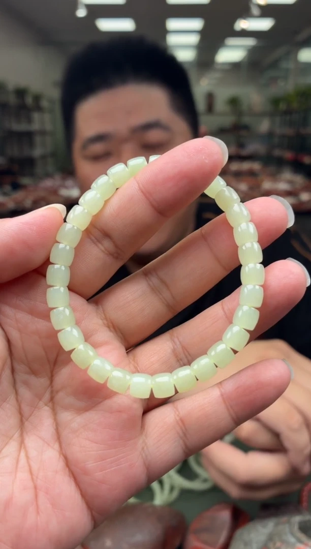 未镶嵌手串和田玉单圈手串一条约6mm+多样性发货