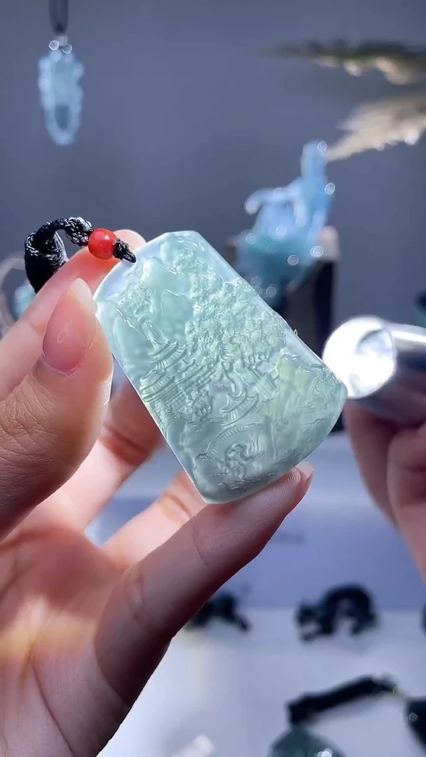 颈饰未镶嵌翡翠山水