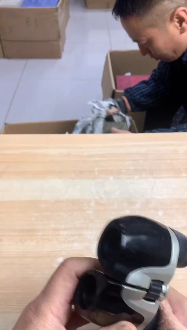 默认微瑕，no退no换，介意勿拍