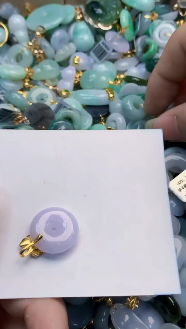 翡翠未镶嵌吊坠(不含链)1