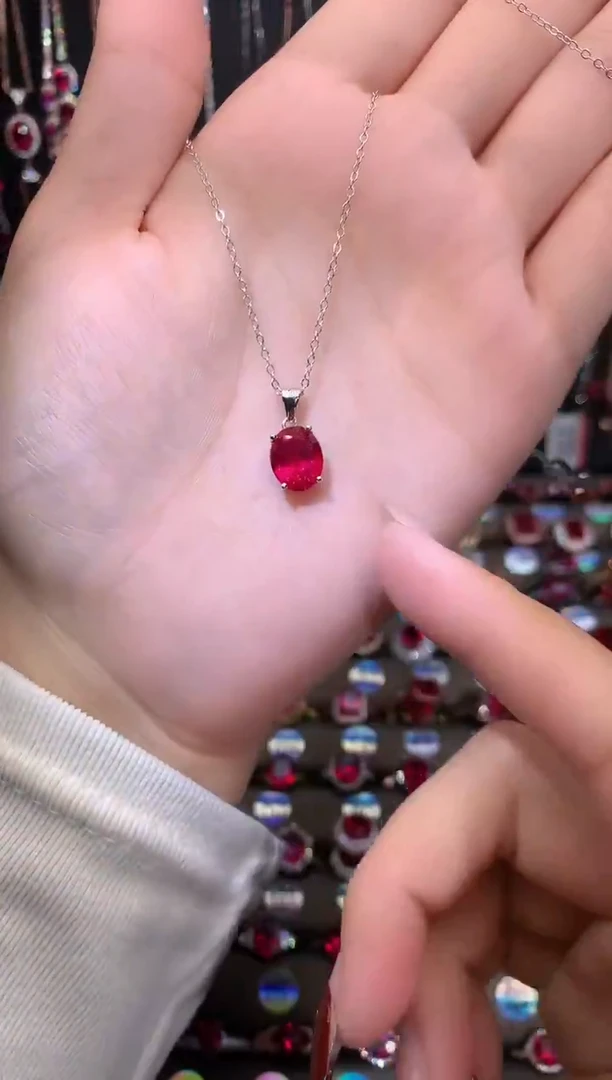 【闪购商品】红宝石吊坠(赠链)银S925镶嵌银色