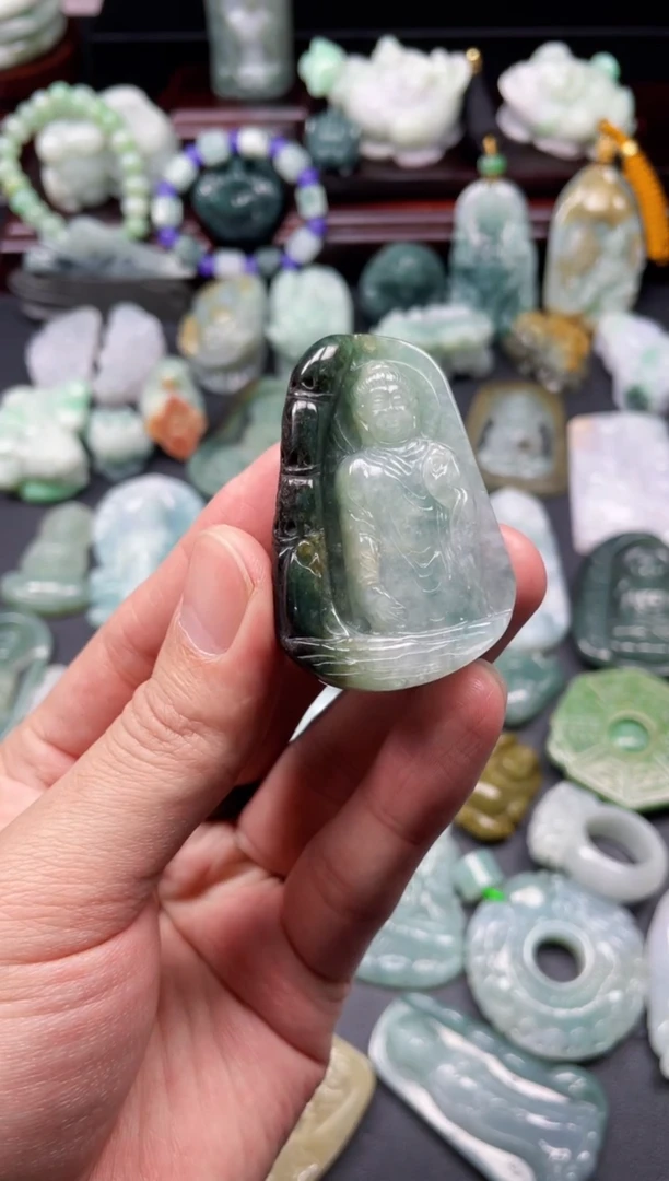 颈饰未镶嵌翡翠42  天然翡翠a货  阿弥陀佛
