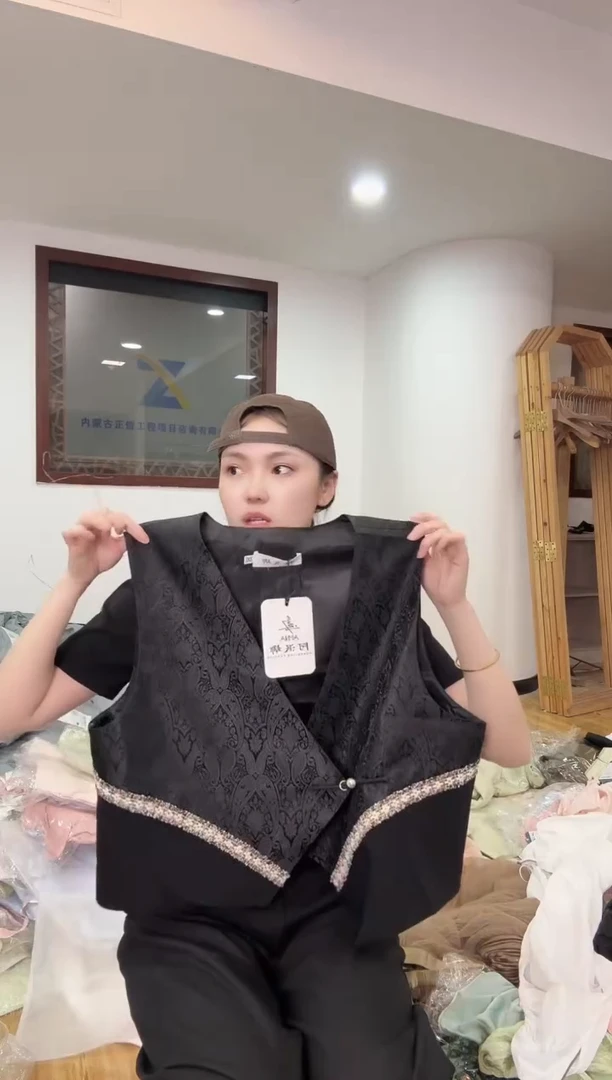 马甲    3X 150斤以里