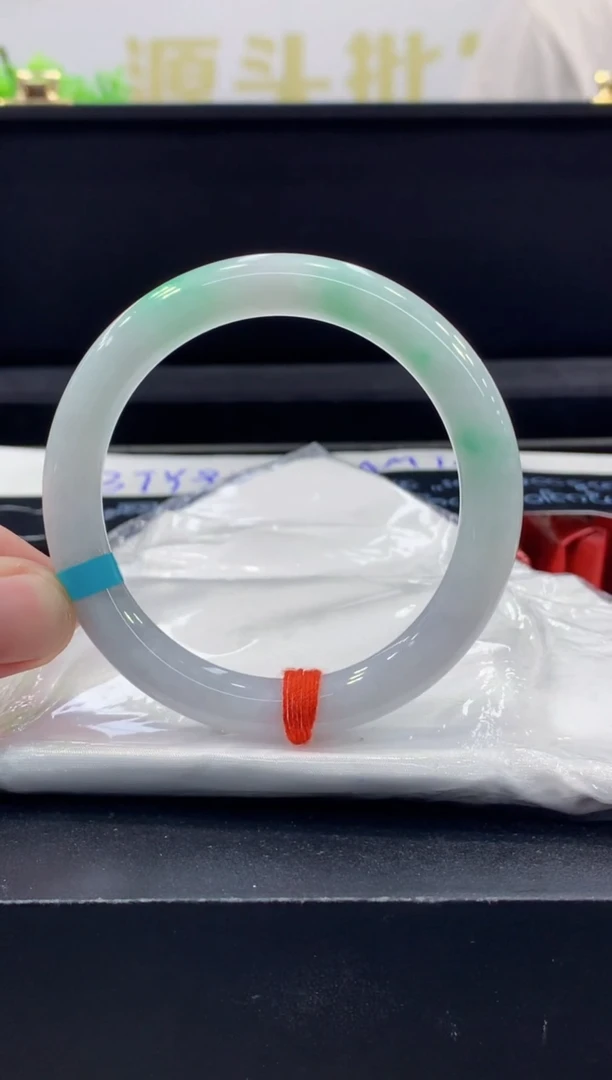 未镶嵌手镯翡翠翡翠手镯