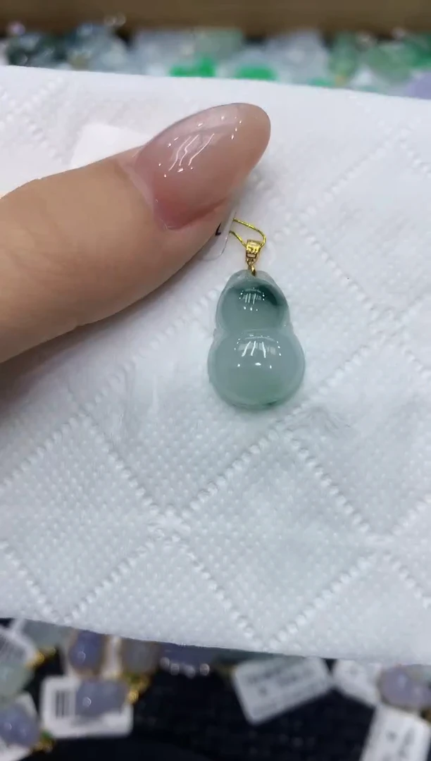 翡翠18K金镶嵌颈饰111111111111